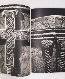 Starohrvatska baština autori Stjepan Gunjača Dušan Jelovina