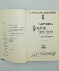 Knjiga Gospodar prstenova: Prstenova družina autor J. R. R.Tolkien