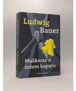 Muškarac u žutom kaputu