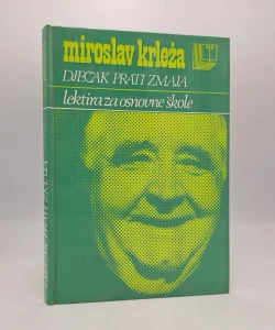 Dječak prati zmaja