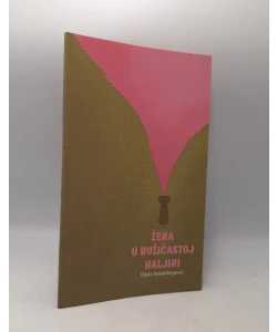 Žena u ružičastoj haljini