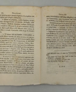 Degli altari e della loro Consacrazione, esecrazione e violazione come pure se le Reliquie siene necessarie nella Consacrazione degli Altari
